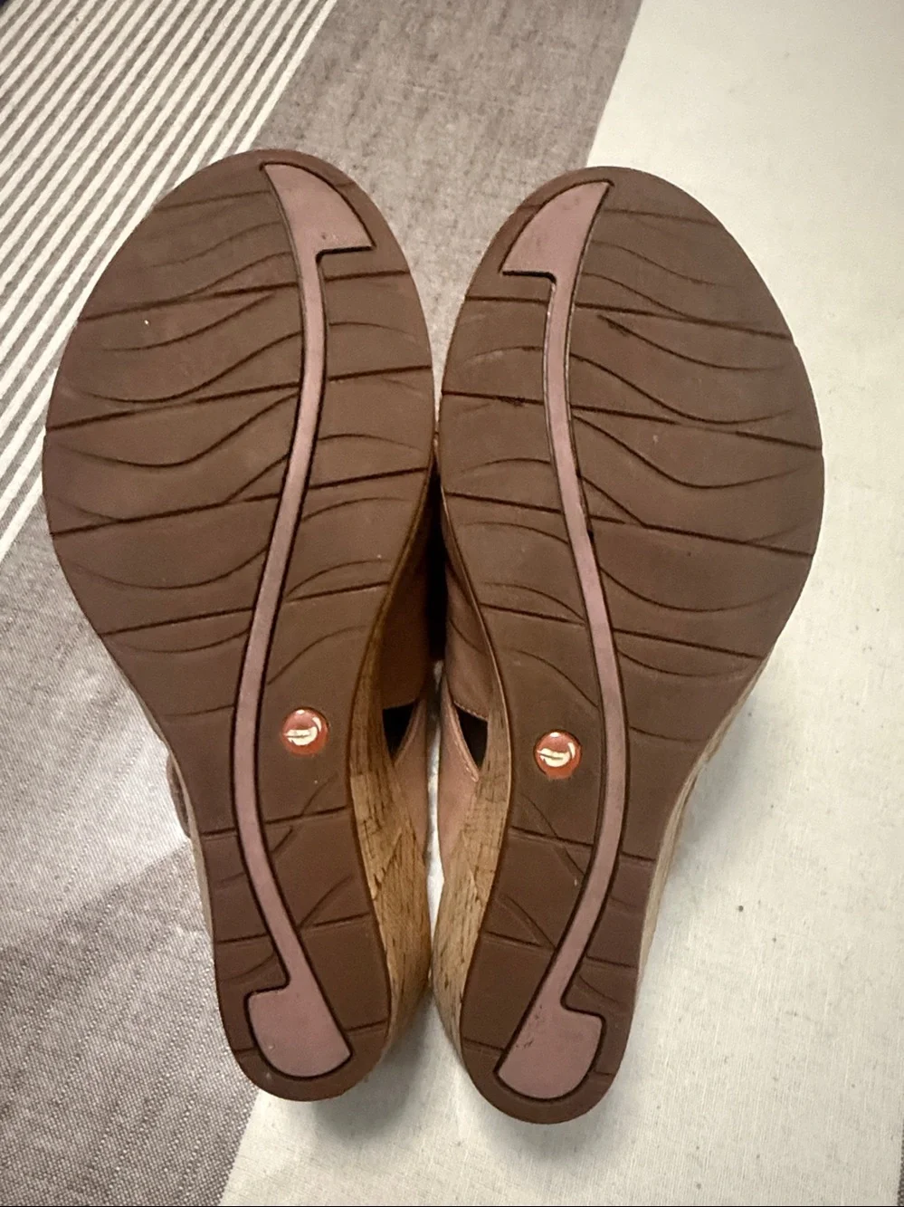 Unstructured By Clarks Women's  Soft pink-taupe leather sandals